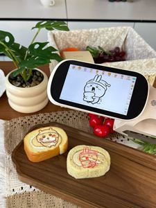 Impresora de alimentos portátil inteligente EVEBOT con conexión WiFi, material apto para alimentos, impresión en pasteles de espuma y repostería para hoteles y cafeterías. - Product Image 2