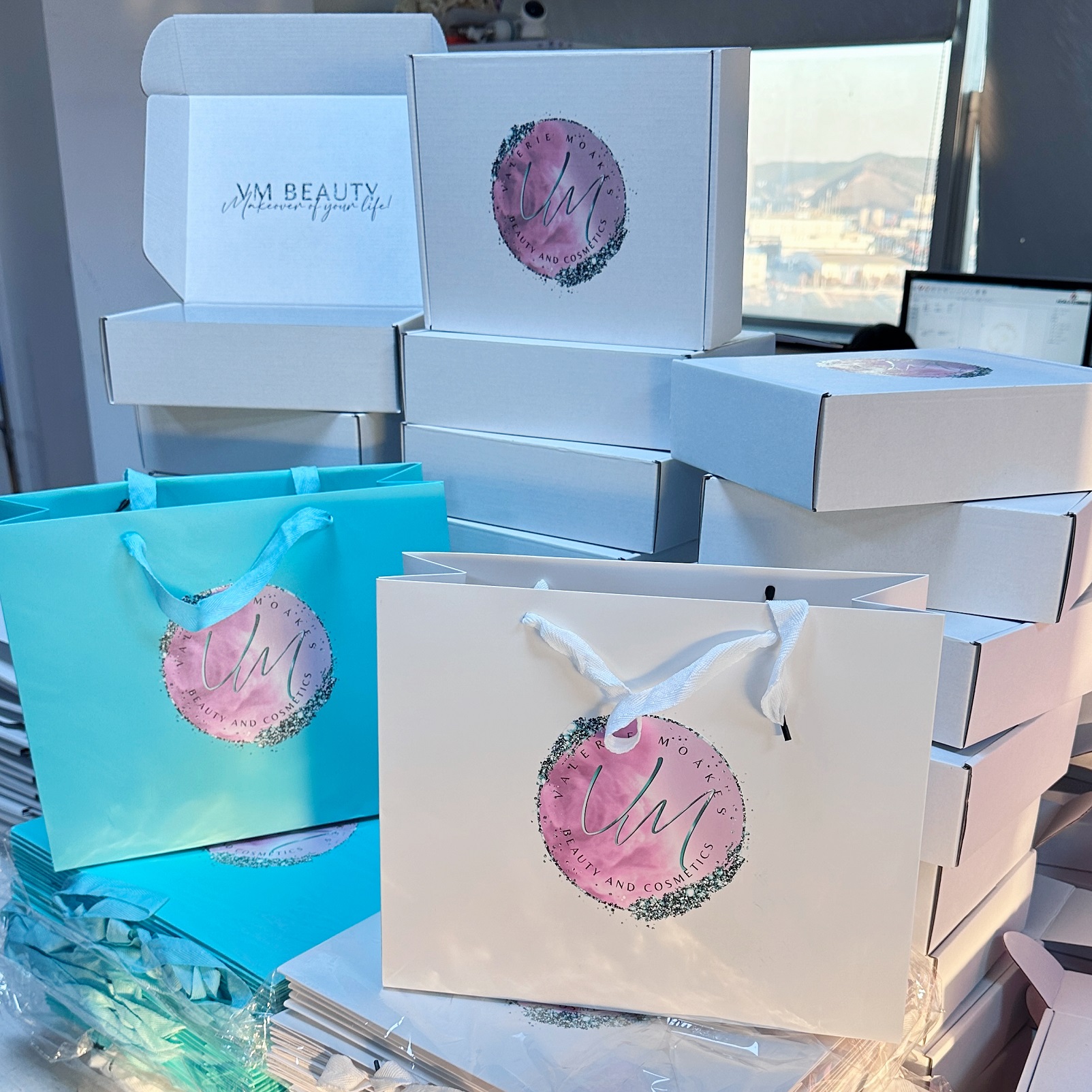 Custom Size Logo Wholesale Colorful Packaging Layer Corrugated Carton Laser Carton