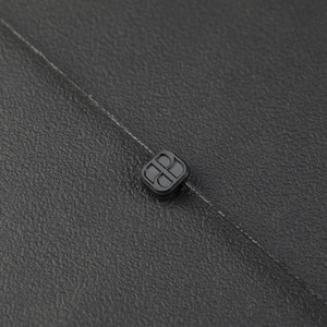 Etiquetas Colgantes de Plástico Personalizadas para Ropa, Rectangulares, Multicolores, con Logotipo de Marca, de Uso General para Zapatos y Ropa de Interior - Product Image 2