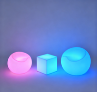 Chaises modernes en plastique à LED pour intérieur/extérieur en forme de pomme avec télécommande et changement de couleur pour les boîtes de nuit, les salons, les maisons et les hôtels