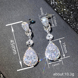 Orecchini a Goccia di Lusso per Donne, Gioielli Eleganti e Scintillanti per Serate alla Moda - Product Image 4