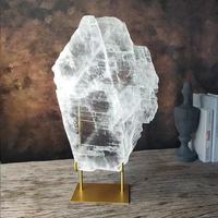 Tranche de géode d'agate naturelle avec base en marbre noir, spécimen de géode de cristal d'agate polie, pierre de table