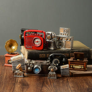 Juego de Figuras de Resina <span class=keywords><strong>Vintage</strong></span> - <span class=keywords><strong>Mini</strong></span> Estatuas Retro de Fonógrafo y Cámara para Decoración del Hogar y Accesorios de Fotografía - Product Image 2