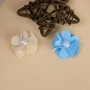 Accesorios para el Cabello con Flores de Tela y Perlas de 3cm, Hechos a Mano para Ropa, Zapatos, Bolsos, Uso Casual, Primavera 2025 - Product Image 4