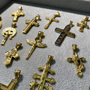 Liontin Salib Religius Baja Anti Karat Lapis Emas PVD 18K Aneka Model Grosir, Tahan Kusam, Perhiasan Cantik - Product Image 2