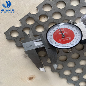 Lámina de Malla Metálica Perforada de Acero Inoxidable / Lámina Metálica con Orificios / Placa de Malla Perforada - Tejido Plano, Servicios de Soldadura y Doblado - Product Image 6