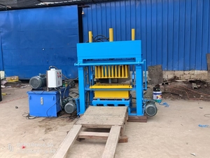 ブラジルの自動コンクリート中空ブロックレンガHsコード金型レンガ製造機 - Product Image 3