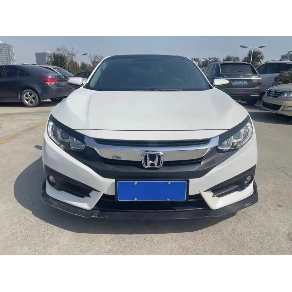 Mobil Bekas untuk Penjualan Ekonomi Buatan Tiongkok Civid 1.5T 220TURBO 06/2019 dengan Kotak Peralatan CVT Mobil Putih Murah untuk Dijual