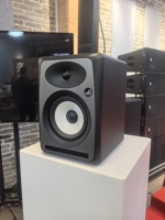 Moniteur de studio à faible distorsion 100W, système bi-amplifié, woofer en fibre de verre de 6 pouces, entrées multiples pour l'enregistrement et la post-production à domicile