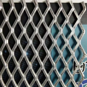 Piso de Aluminio Perforado Reforzado con Rejilla de Diamantes para Pasarelas y Techos con Servicio de Corte - Product Image 1