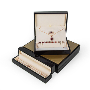 Custom Luxury Classic Polished Wood Jewelry Box Solid Wooden Jewelry Packaging Box For Jewelry Set In Stock