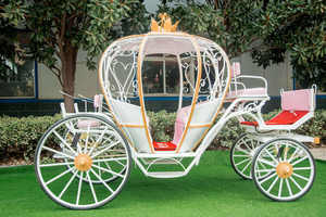 Chariot électrique en forme de citrouille à basse vitesse avec décorations LED pour défilés et séances photo dans les sites touristiques - Product Image 4