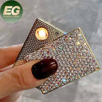Ea064 Briquet électronique de luxe pour fumeurs, coupe-vent, rechargeable par USB, mini cigarette électrique, briquet brillant