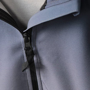 เสื้อแจ็คเก็ตซอฟต์เชลล์บุรุษสำหรับฤดูหนาวแบบมีฮู้ด กันลม แห้งเร็ว ระบายอากาศได้ดี รับผลิตแบบ OEM พร้อมบริการสกรีนโลโก้และสีตามสั่ง - Product Image 6