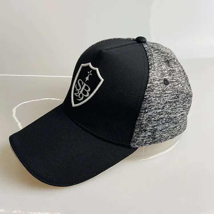 새로운 도착 Topi 폴리 에스터 야구 모자 블랙 Gorras 디자이너 모자 5 패널 모자 사용자 정의 짠 라벨