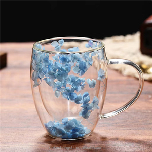 Taza <span class=keywords><strong>de</strong></span> Vidrio <span class=keywords><strong>de</strong></span> Doble Pared Resistente al Calor con <span class=keywords><strong>Flor</strong></span> Seca, Nuevo Modelo al por Mayor - Product Image 1