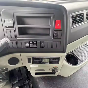 Camión Volquete HOWO Nuevo 6X4 de 12 Ruedas, Diésel Euro 2, Capacidad de Carga de 40 Toneladas, Volante a la Izquierda, Trasero, para el Segmento de Camiones Pesados - Product Image 4