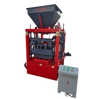 Machine à fabriquer des blocs de pavage interverrouillables et creux de 9 pouces avec moteur à ciment, commande PLC, pression hydraulique, certifiée CE
