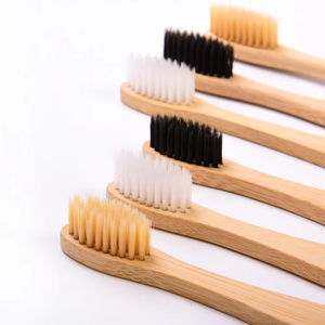 Brosses à dents jetables d'hôtel pour une hygiène impeccable - Product Image 1