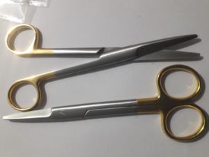 Tijeras Quirúrgicas Mayo con Hojas de Carburo de Tungsteno, Certificación CE Clase I, 17 cm, Instrumentos Médicos de Alta Calidad con Garantía de Más de 5 Años - Product Image 2