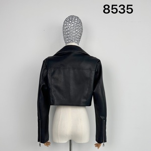 جاكيت جلد مخصص بتصميم مقاوم للرياح، جاكيت جلد نسائي أسود بأسلوب بانك، جاكيت جلد مصمم حسب الطلب - Product Image 4