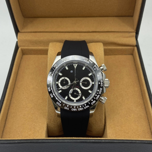 Montre sport à quartz pour homme, chronographe étanche avec boîtier en acier inoxydable et bracelet en caoutchouc, mouvement VK63 - Product Image 1
