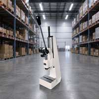 Machine de poinçonnage manuelle multifonctionnelle avec structure autobloquante et compteur intégré pour le formage de barquettes en aluminium