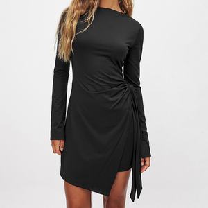 Robe mini élégante sur mesure OEM, nouveau design, col rond, manches longues, ajustée, superposée avec lien, robe mini modeste pour femmes - Product Image 3