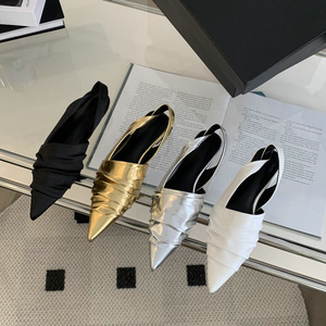 Elegance and Comfort: Bridal Flat Sandals for the Big Day