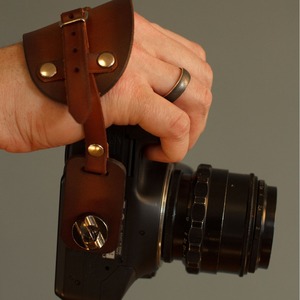 Super septiembre nueva llegada alta calidad ajustable cuero DSLR <span class=keywords><strong>correa</strong></span> de muñeca Universal Cámara foto Accesorios - Product Image 4