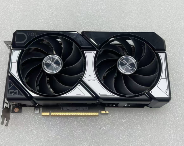 For Dual GeForce RTX 5060 8GB GDDR7 OC Edition Graphics Card High Performance 2407MHz Core Frequency for Fast Gaming and Computi