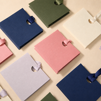 Sac en papier de luxe avec logo personnalisé et poignée en ruban, sac cadeau en papier, adapté aux boutiques haut de gamme