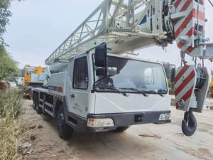 Grúa sobre Camión Zoomlion Usada de 25 Toneladas con Motor, Bomba y Componentes de Caja de Cambios, Alta Rentabilidad, Bajo Consumo de Combustible, Bajo Precio - Product Image 3