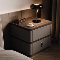 Table de chevet en bois cannelé au design moderne avec charge sans fil, fonctions intelligentes et éclairage LED écologique pour mobilier de chambre