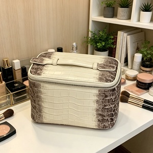 Elegant Crocodile Skin Cosmetic <b>Case</b> Large capacity Zipper Closure Portable <b>Makeup</b> Bag with Soft Handle - Product Image 2