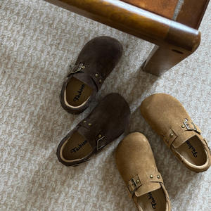 Chaussures en cuir véritable pour enfants, style coréen, avec boucle métallique, semelle souple, couleur unie, nouvelle collection automne 2025 pour garçons et filles - Product Image 5