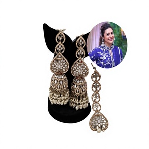 Belles boucles d'oreilles élégantes aspect miroir meilleure qualité boucles d'oreilles plaquées or pour les femmes vêtements traditionnels vêtements de mariage femmes - Product Image 2