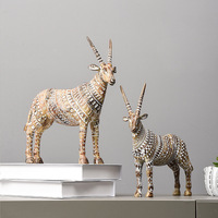 Masque sculpté en résine style bois, antilope et girafe, style africain, ornement et décoration artistique pour la maison et la pièce, design Art Déco