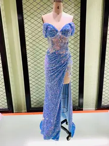 Vestidos de Fiesta de los 80 con Abertura Alta, Corsé Brillante Azul Cielo, Hombros Descubiertos, Plisado, Transparente, Lentejuelas, Terciopelo Bordado - Product Image 2