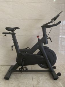 TOPFIT Vélos de <span class=keywords><strong>spinning</strong></span> professionnels de nouvelle conception avec volant d'inertie de 18 kg pour la <span class=keywords><strong>promotion</strong></span> - Product Image 3
