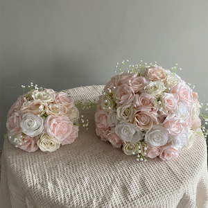 FC151 Bola de Flores Artificiales de Seda para Boda, Centro de Mesa, Decoración para Eventos, Decoración para Bodas, Decoración para Fiestas en el Jardín - Product Image 1