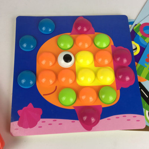 Puzzle à chevilles pour enfants de 2 à 4 ans, jouet éducatif stimulant le développement cérébral et la reconnaissance des couleurs, avec chevilles en forme de champignons et motif grenouille - Product Image 2