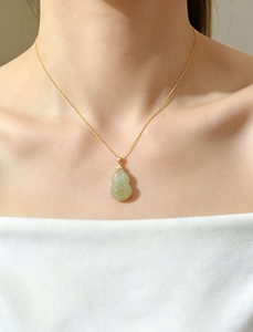 Pendentif en gourde en jadéite birmane de qualité A en or 18 carats avec diamant naturel, bijoux en jade de couleur naturelle pour femmes, à porter au quotidien et en cadeau - Product Image 6