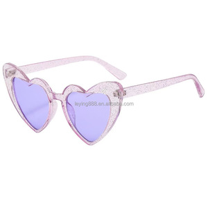 Kacamata Hitam Bentuk Hati Multiwarna Tren Terbaru, Aksesoris Trendy untuk Pesta, Kacamata Fashion untuk Wanita dan Remaja Putri, Pesta Musim Panas - Product Image 6