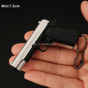 TikTok No Fire 70mm Mini Metalen Pistoolmodel Speelgoed Holster Pistoolvormig <span class=keywords><strong>Colt</strong></span> 1911 Beretta Kogels Sleutelhanger Pistoolmodel jongens speelgoedwapens - Product Image 4
