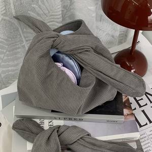 Sac à main portable gris style nœud en tissu doux, pochette de poignet en coton pour cosmétiques et téléphones, sacs fourre-tout - Product Image 6