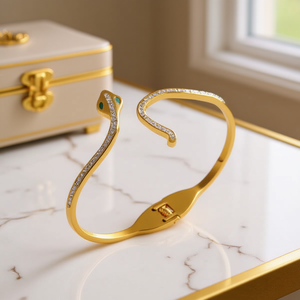 Bracciale a Forma di Serpente con Diamanti Incastonati in Acciaio Inossidabile Tono Oro Regolabile Gioielli da Donna - Product Image 3