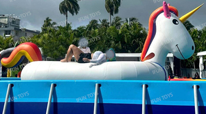 Équipement de jeu d'eau d'été en PVC de 0.9mm, flotteur de <span class=keywords><strong>piscine</strong></span> gonflable licorne bateau jeux d'eau pour fête de famille - Product Image 3