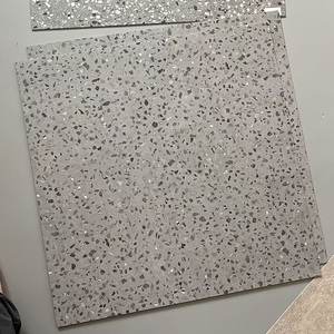 Suelo SPC LVT de <span class=keywords><strong>PVC</strong></span> Virgen de 5mm 0.5mm para Interiores, Moderno, Impermeable, Resistente al Desgaste, de Tablas Anchas, con <span class=keywords><strong>Sistema</strong></span> de Clic de Lujo - Product Image 5