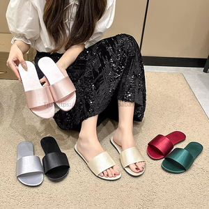 High Quality Women's Luxury Designer <b>Shoes</b> Sandals Rubber <b>Soft</b> Breathable Silk Slippers New Design Ladies Slippers - Product Image 6